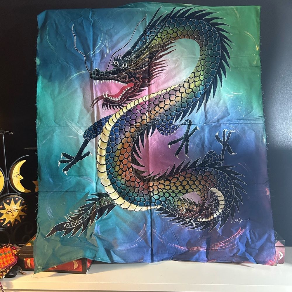 Dragon multicolor Rainbow indonesian Batik Panel Priyo 28" X 34.5” - Picture 14 of 14